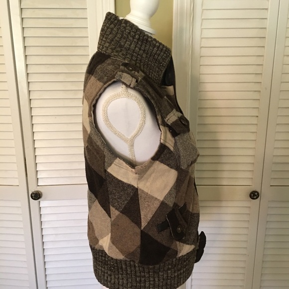 BKE Brown Plaid Wool Blend Cozy Vest Size M - Picture 6 of 9
